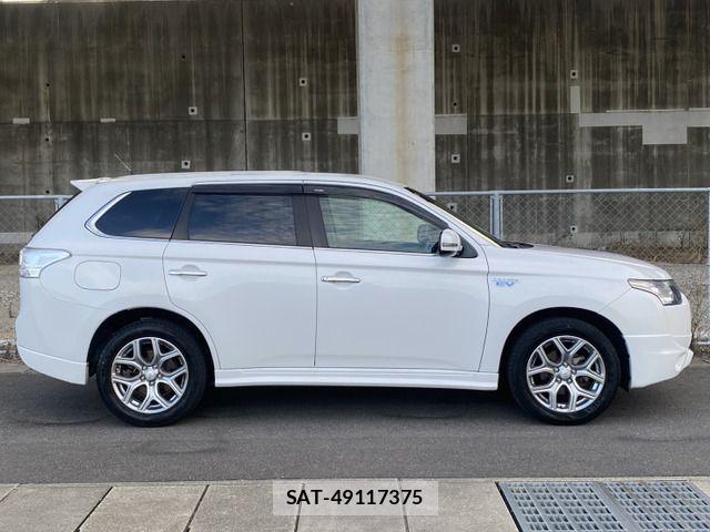 Mitsubishi OUTLANDER PHEV 2013-11 7251873-10