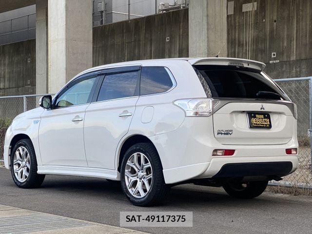 Mitsubishi OUTLANDER PHEV 2013-11 7251873-11