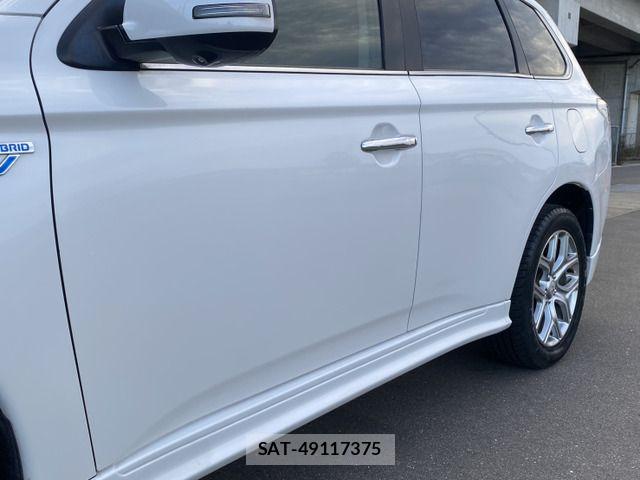 Mitsubishi OUTLANDER PHEV 2013-11 7251873-17