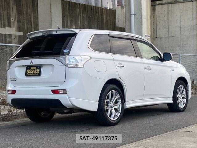 Mitsubishi OUTLANDER PHEV 2013-11 7251873-1