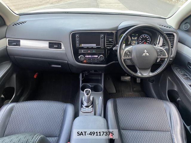 Mitsubishi OUTLANDER PHEV 2013-11 7251873-2