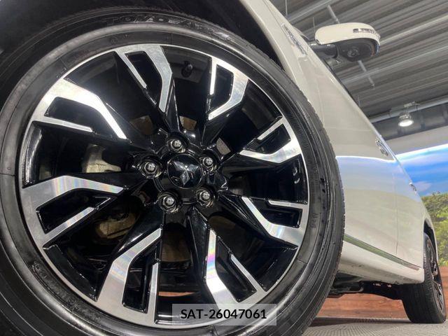 Mitsubishi OUTLANDER PHEV 2016-01 7251872-12