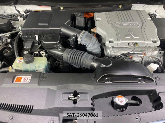 Mitsubishi OUTLANDER PHEV 2016-01 7251872-17