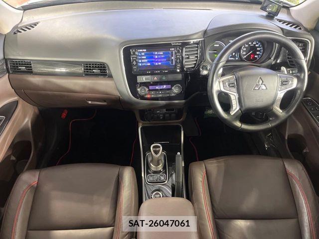 Mitsubishi OUTLANDER PHEV 2016-01 7251872-1