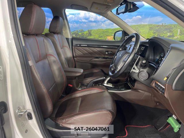 Mitsubishi OUTLANDER PHEV 2016-01 7251872-7