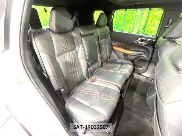 Mitsubishi OUTLANDER PHEV 2022-04 7251862-9