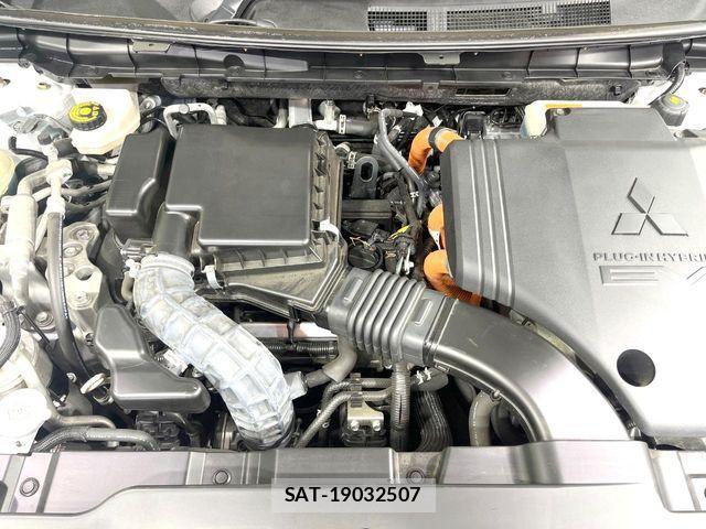Mitsubishi OUTLANDER PHEV 2022-04 7251862-18
