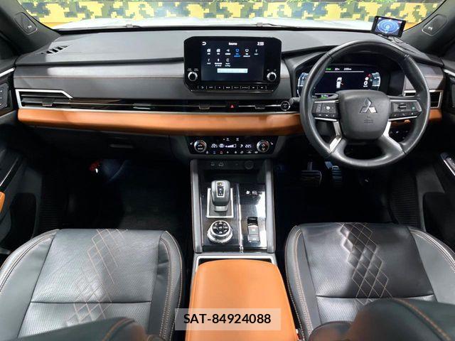 Mitsubishi OUTLANDER PHEV 2023-03 7250112-1