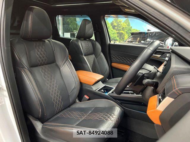 Mitsubishi OUTLANDER PHEV 2023-03 7250112-7