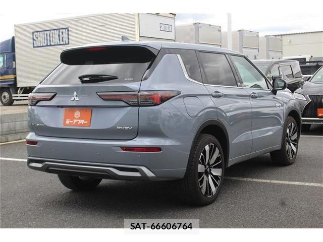 Mitsubishi OUTLANDER PHEV 2024-11 7272657-13