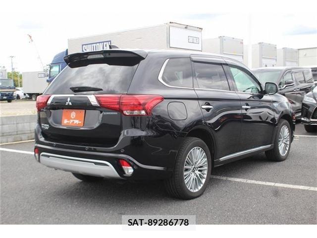 Mitsubishi OUTLANDER PHEV 2019-02 7272666-13