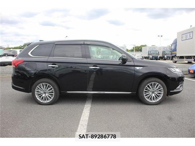 Mitsubishi OUTLANDER PHEV 2019-02 7272666-14