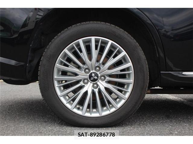 Mitsubishi OUTLANDER PHEV 2019-02 7272666-18
