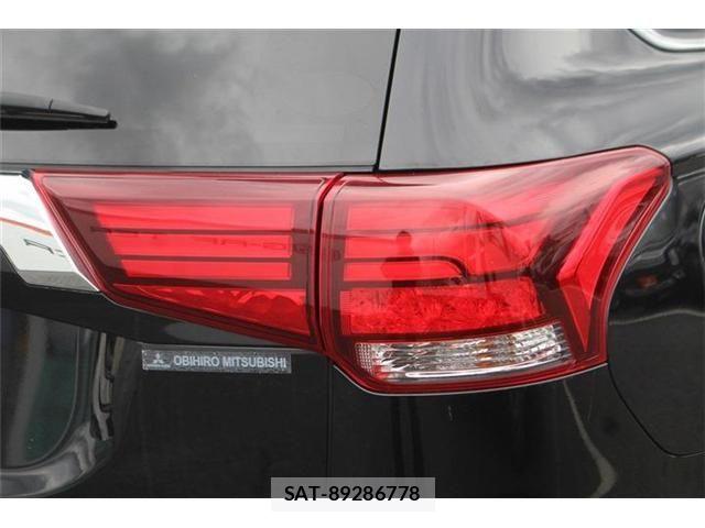 Mitsubishi OUTLANDER PHEV 2019-02 7272666-28