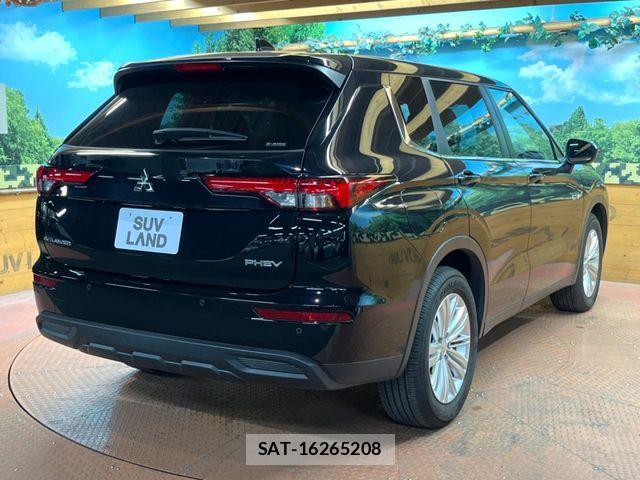 Mitsubishi OUTLANDER PHEV 2022-03 7272665-16