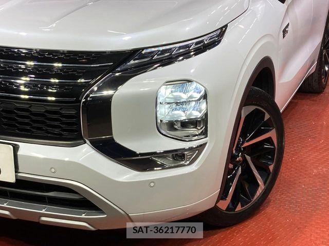 Mitsubishi OUTLANDER PHEV 2022-02 7272661-11