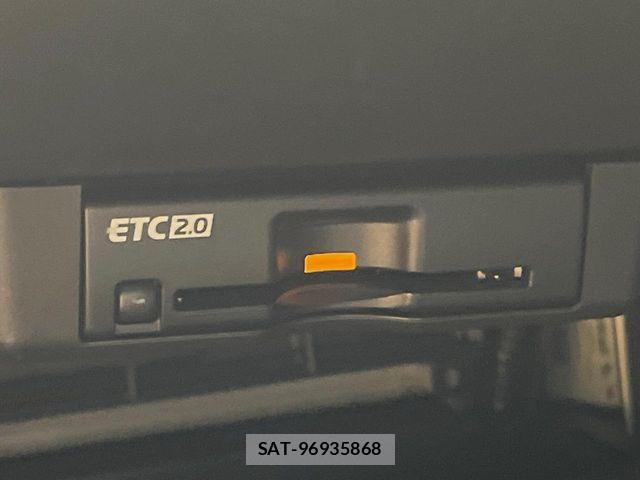 Mitsubishi OUTLANDER PHEV 2023-03 7329230-9