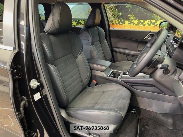 Mitsubishi OUTLANDER PHEV 2023-03 7329230-10