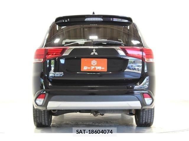 Mitsubishi OUTLANDER PHEV 2015-07 7329236-11
