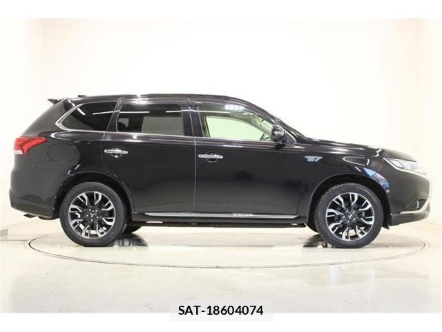 Mitsubishi OUTLANDER PHEV 2015-07 7329236-13