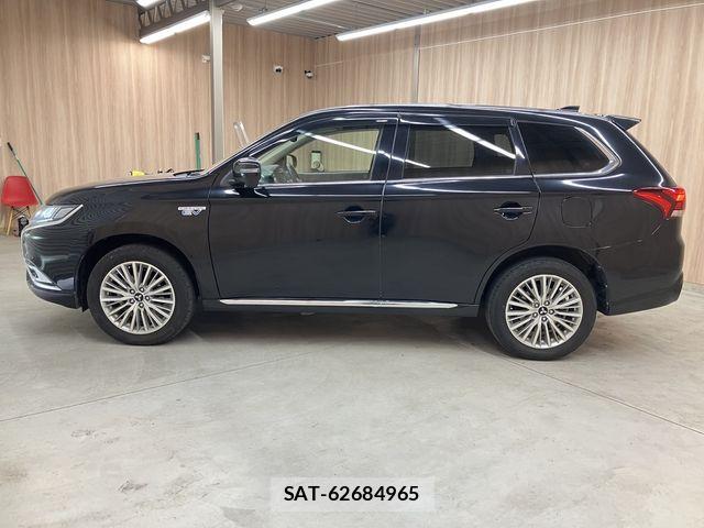 Mitsubishi OUTLANDER PHEV 2018-08 7329234-22