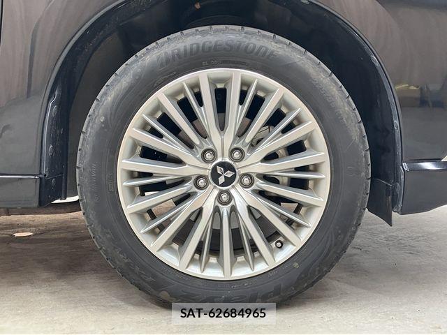 Mitsubishi OUTLANDER PHEV 2018-08 7329234-26