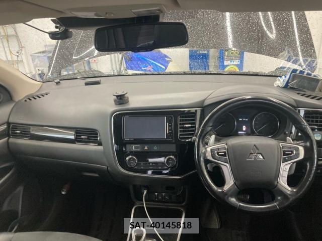 Mitsubishi OUTLANDER PHEV 2017-11 7329231-14