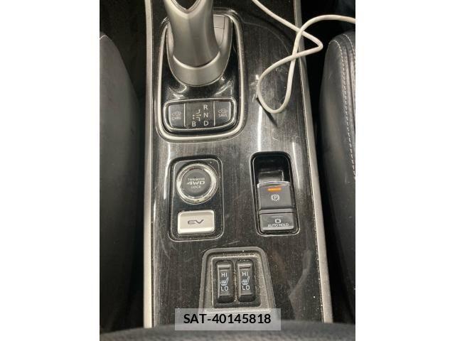 Mitsubishi OUTLANDER PHEV 2017-11 7329231-23