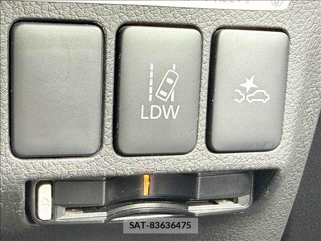 Mitsubishi OUTLANDER PHEV 2015-12 7329233-12