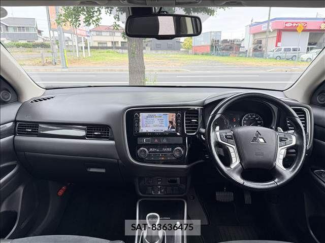 Mitsubishi OUTLANDER PHEV 2015-12 7329233-1