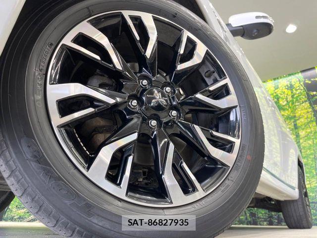 Mitsubishi OUTLANDER PHEV 2015-10 7359253-12