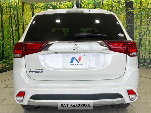 Mitsubishi OUTLANDER PHEV 2015-10 7359253-14