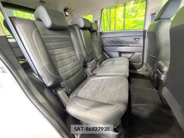 Mitsubishi OUTLANDER PHEV 2015-10 7359253-8