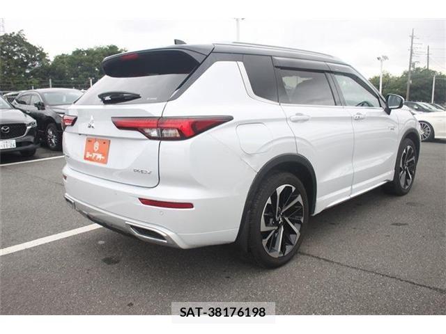 Mitsubishi OUTLANDER PHEV 2023-07 7359245-10