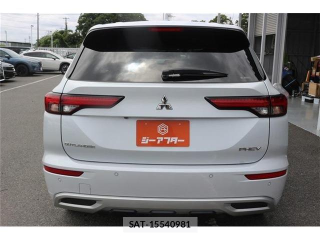 Mitsubishi OUTLANDER PHEV 2022-09 7359246-10