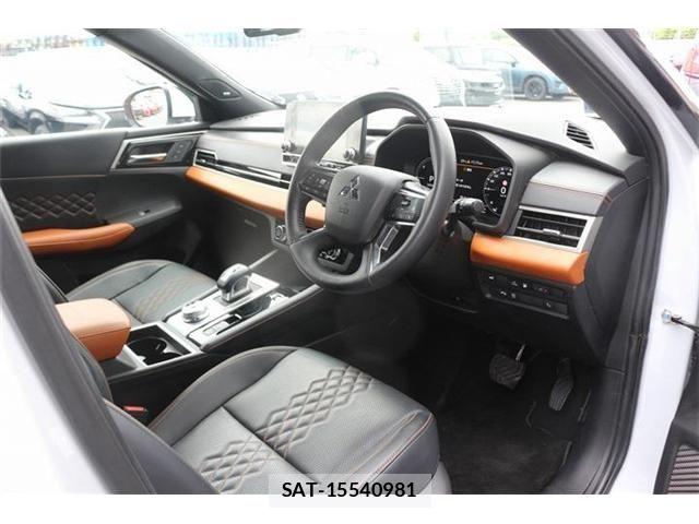 Mitsubishi OUTLANDER PHEV 2022-09 7359246-27