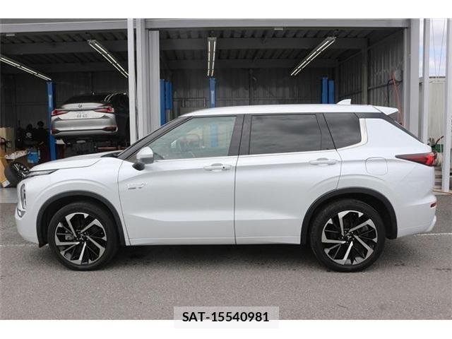 Mitsubishi OUTLANDER PHEV 2022-09 7359246-8