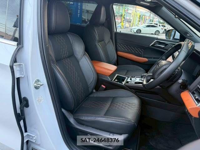 Mitsubishi OUTLANDER PHEV 2022-04 7359241-9