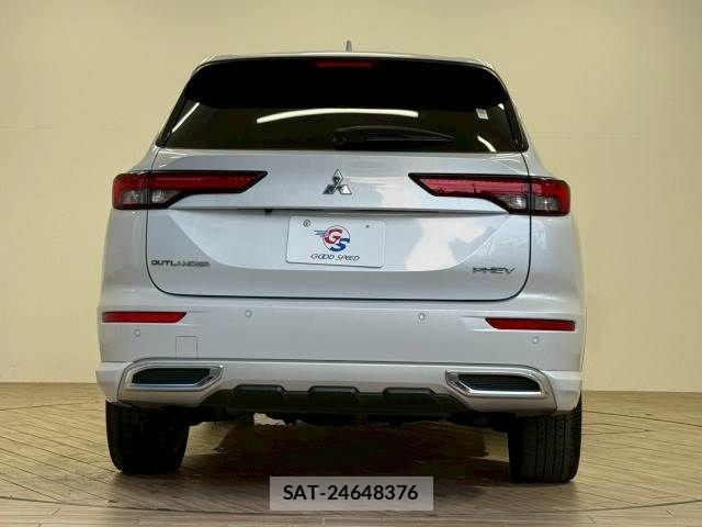 Mitsubishi OUTLANDER PHEV 2022-04 7359241-14