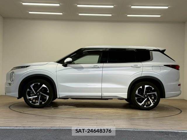 Mitsubishi OUTLANDER PHEV 2022-04 7359241-15