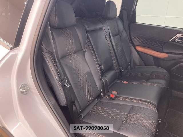 Mitsubishi OUTLANDER PHEV 2022-02 7359243-5
