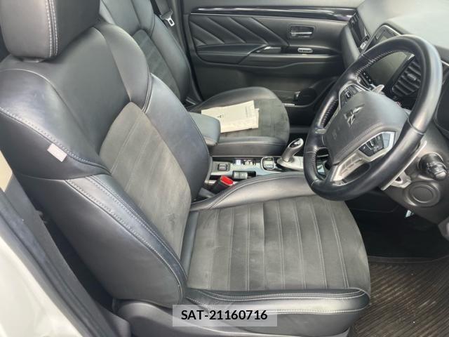 Mitsubishi OUTLANDER PHEV 2019-11 7359247-9