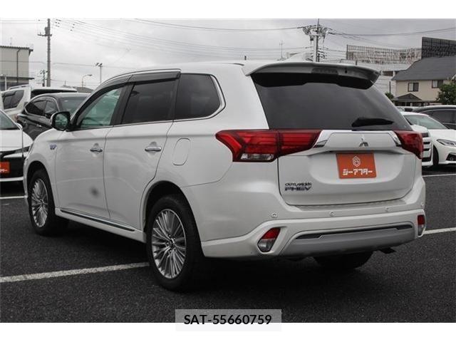 Mitsubishi OUTLANDER PHEV 2018-09 7359250-11
