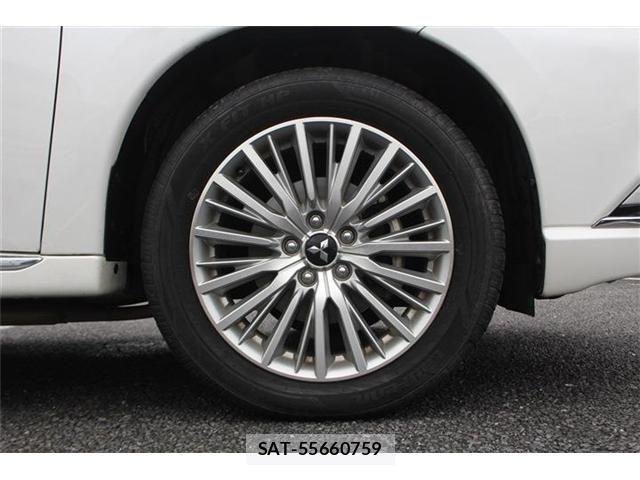 Mitsubishi OUTLANDER PHEV 2018-09 7359250-15