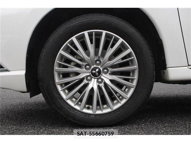 Mitsubishi OUTLANDER PHEV 2018-09 7359250-16