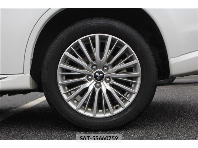 Mitsubishi OUTLANDER PHEV 2018-09 7359250-17