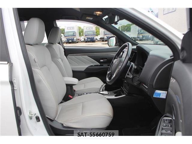 Mitsubishi OUTLANDER PHEV 2018-09 7359250-20