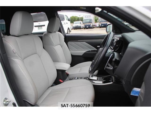 Mitsubishi OUTLANDER PHEV 2018-09 7359250-21