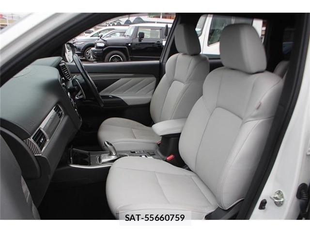 Mitsubishi OUTLANDER PHEV 2018-09 7359250-24