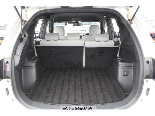 Mitsubishi OUTLANDER PHEV 2018-09 7359250-28